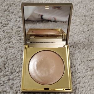 Stila Heavens Hue Putty highlighter in kitten